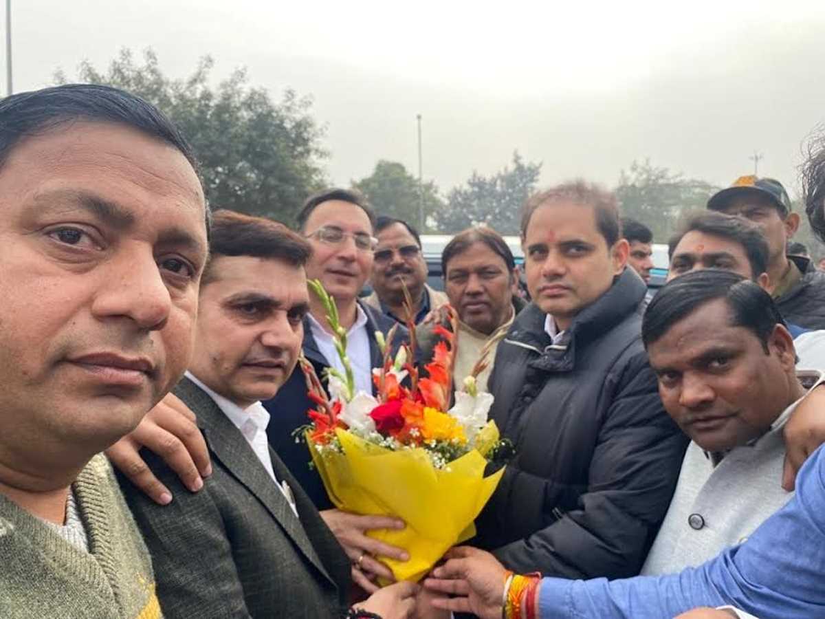 लोक निर्माण मंत्री जतिन प्रसाद से तालड़ा की मंडैया संपर्क मार्ग बनवाने की माँग की लोक निर्माण मंत्री जतिन प्रसाद से तालड़ा की मंडैया संपर्क मार्ग बनवाने की माँग की